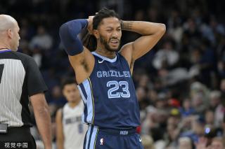 和队友们默 和队友们默